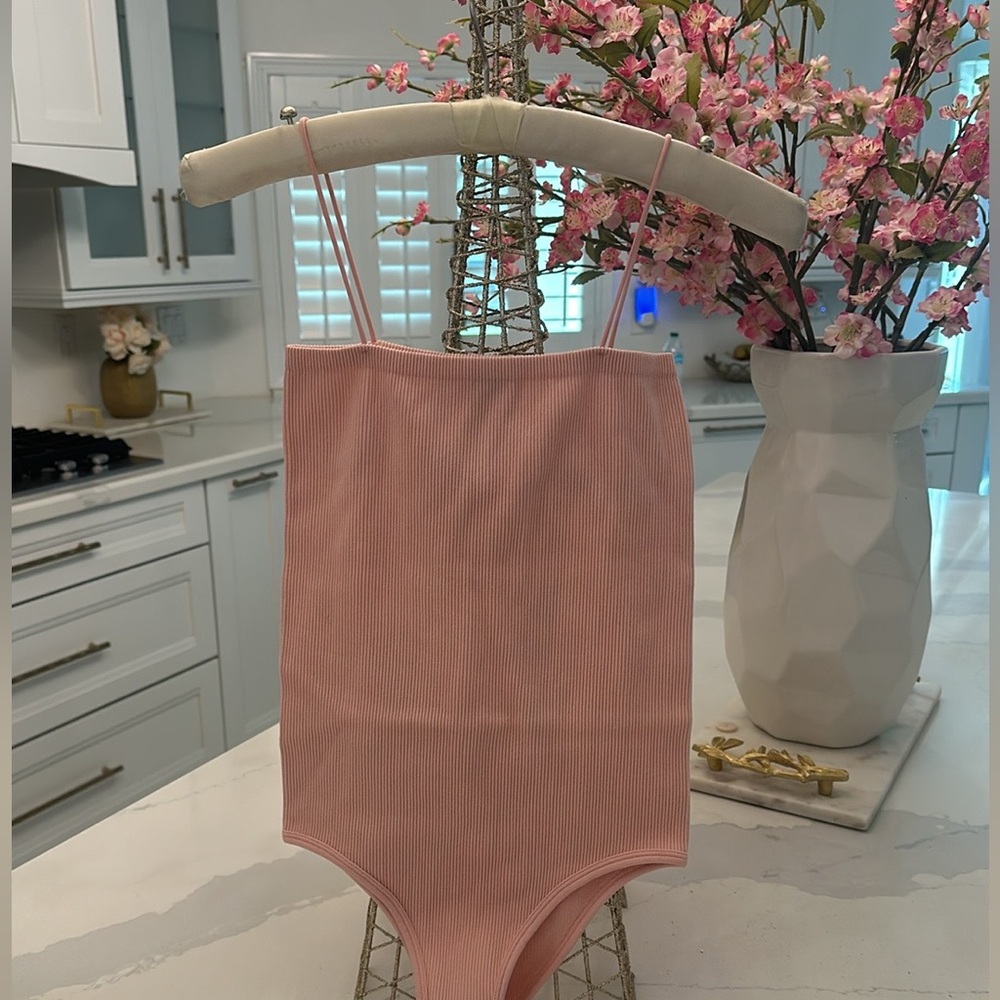 ZARA RIBBED PINK STRAPS BODYSUIT MEDIUM